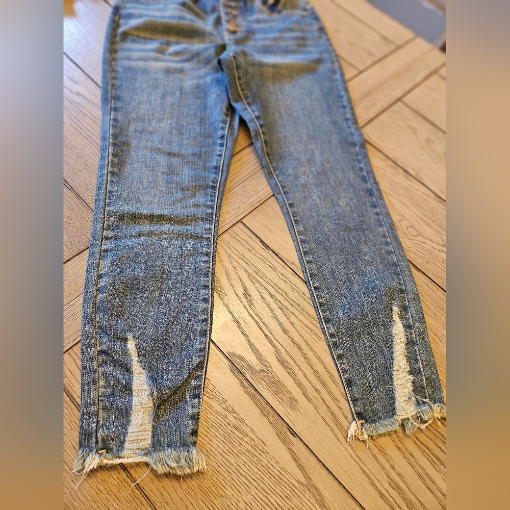 Distressed Jeans - Picture 7 of 15